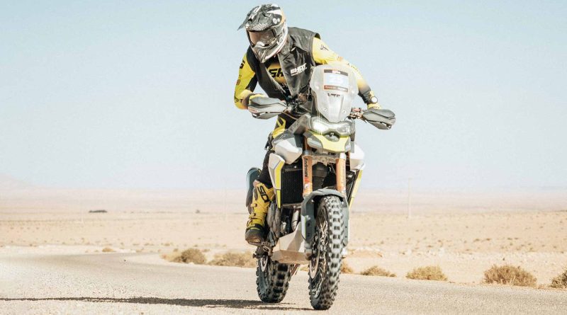 CERVANTES Y TRIUMPH SE LLEVAN EL #1