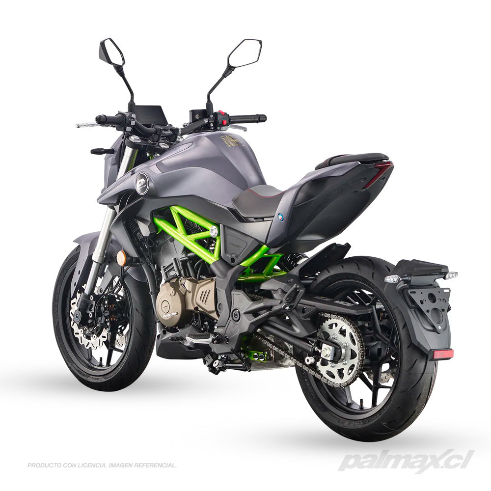 Motocicleta modelo QJ SRK 400 | QJ Motor